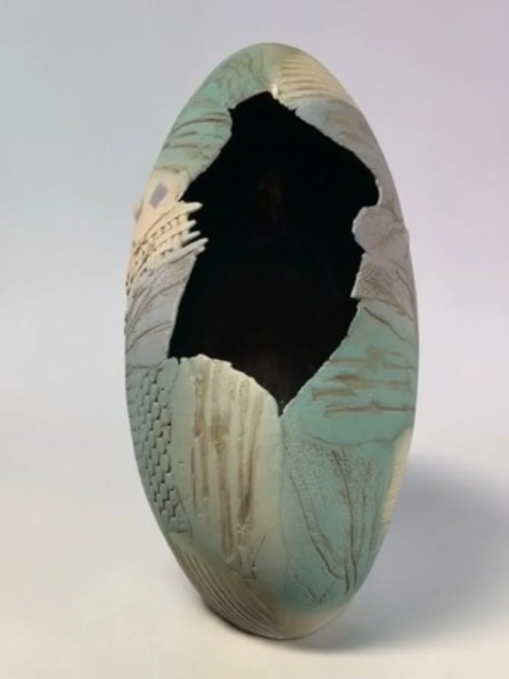 LARGE GAIL MARKIEWICZ Signed One Of a Kind Patchwork Vessel Pottery 16 x 9